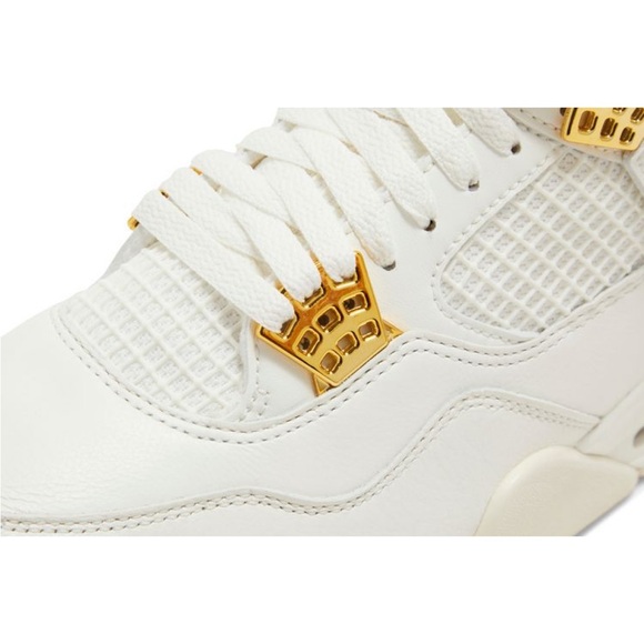 New - Nike woman’s Jordan 4 Retro metallic gold - Picture 9 of 9